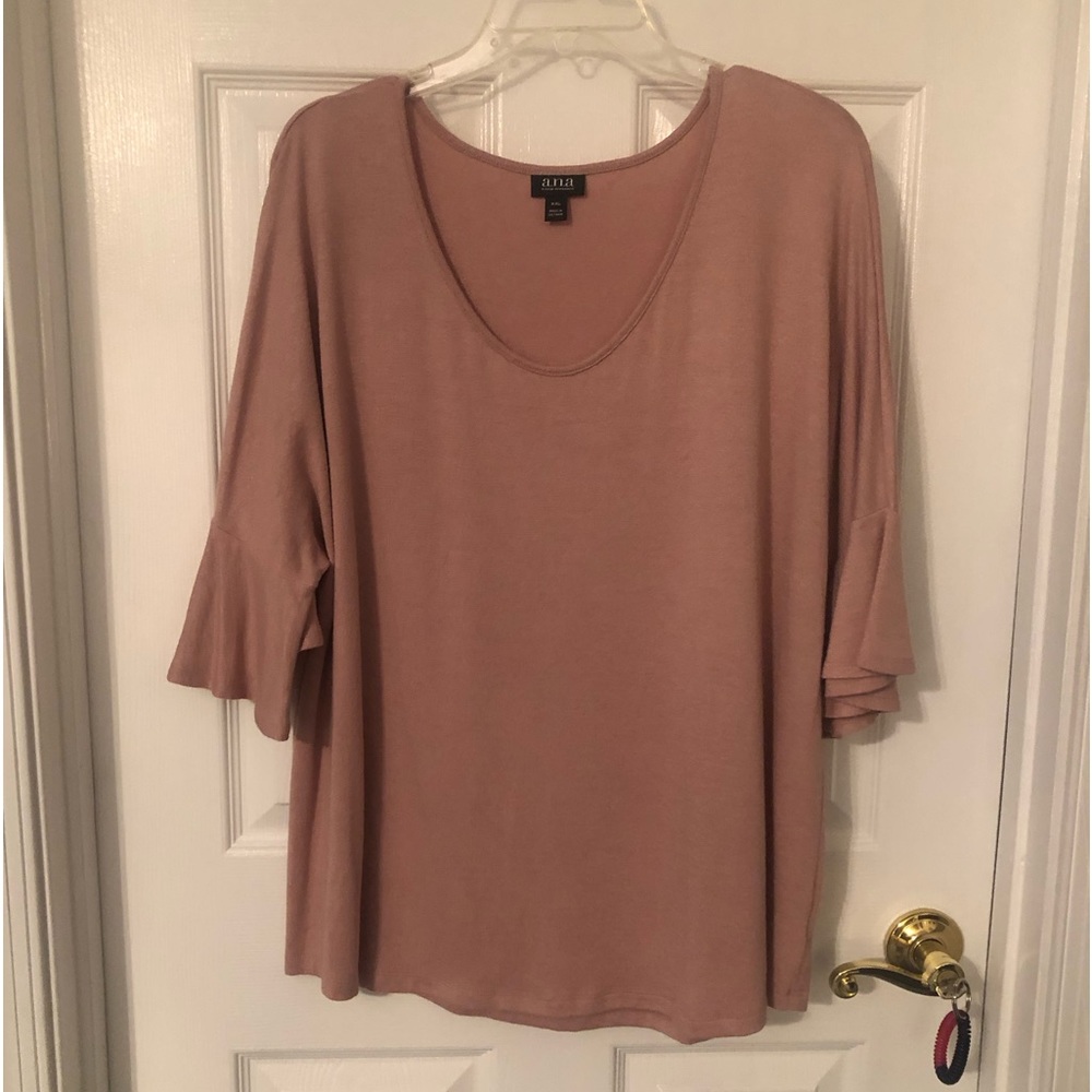 Shirt with ruffle sleeves